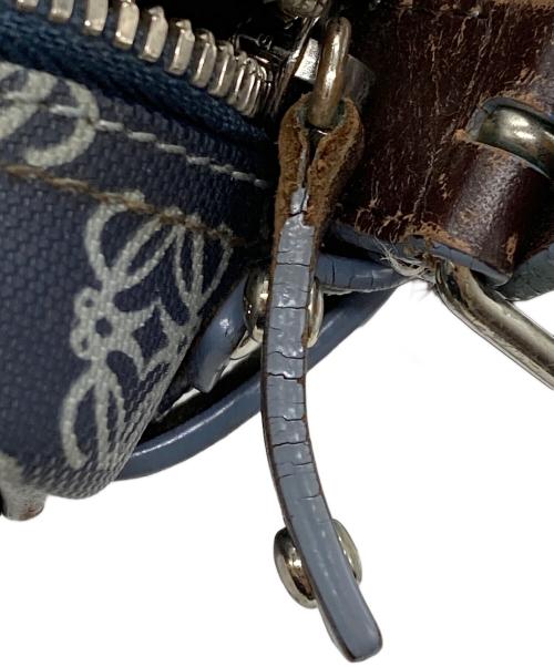LOEWE（ロエベ）LOEWE (ロエベ) アナグラム総柄PVCショルダーバッグ ネイビーの古着・服飾アイテム