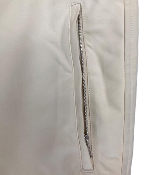JIL SANDER（ジルサンダー）JIL SANDER (ジルサンダー) ダブルニーサイドジップパンツ アイボリー サイズ:46の古着・服飾アイテム