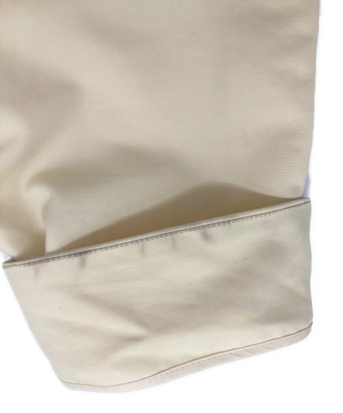 JIL SANDER（ジルサンダー）JIL SANDER (ジルサンダー) ダブルニーサイドジップパンツ アイボリー サイズ:46の古着・服飾アイテム