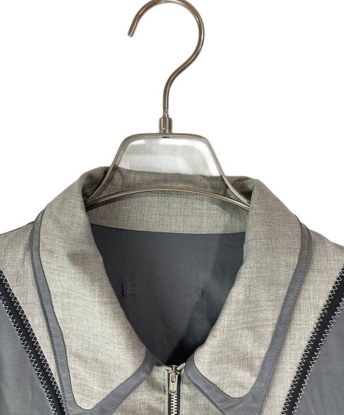Jean Paul Gaultier homme（ジャンポールゴルチェオム）Jean Paul GAULTIER HOMME (ジャンポールゴルチェオム) レーヨン×ポリ切替クロップドジャケット グレー サイズ:SIZE 50の古着・服飾アイテム