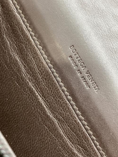 BOTTEGA VENETA（ボッテガベネタ）BOTTEGA VENETA (ボッテガベネタ) イントレチャート長財布 ブラウンの古着・服飾アイテム