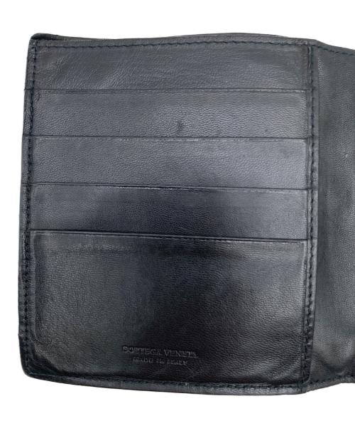 BOTTEGA VENETA（ボッテガベネタ）BOTTEGA VENETA (ボッテガベネタ) イントレチャート二つ折り財布 ブラックの古着・服飾アイテム
