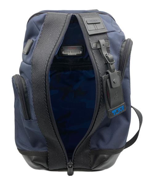 TUMI（トゥミ）TUMI (トゥミ) SOPHNET. (ソフネット) モントレー スリングバッグ ネイビーの古着・服飾アイテム