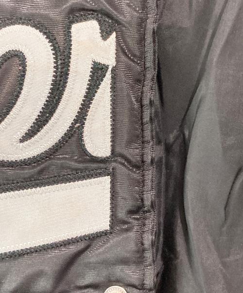 SUPREME（シュプリーム）SUPREME (シュプリーム) Script Varsity Puffy Jacket ブラック サイズ:SIZE Mの古着・服飾アイテム