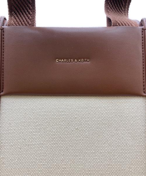CHARLES & KEITH（チャールズアンドキース）CHARLES & KEITH (チャールズアンドキース) Shalia/シャリア キャンバスダブルハンドルトートバッグ ベージュの古着・服飾アイテム