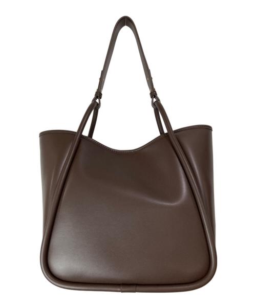 CHARLES & KEITH（チャールズアンドキース）CHARLES & KEITH (チャールズアンドキース) Lyla/ライラ チューブラスラウチートートバッグ(XL) ブラウンの古着・服飾アイテム