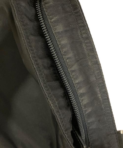 PRADA（プラダ）PRADA (プラダ) ナイロンショルダーバッグ ブラックの古着・服飾アイテム