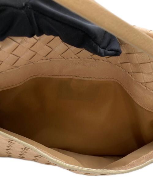 BOTTEGA VENETA（ボッテガベネタ）BOTTEGA VENETA (ボッテガベネタ) イントレチャートハンドバッグ ベージュの古着・服飾アイテム