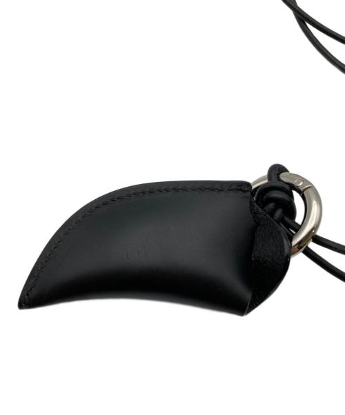 KIKIITO（キキイトウ）KIKIITO (キキイトウ) OMAMORI - Black Leather ブラックの古着・服飾アイテム