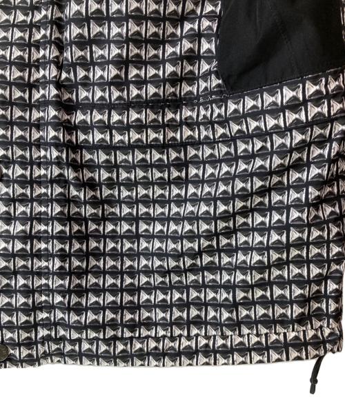 SUPREME（シュプリーム）Supreme (シュプリーム) THE NORTH FACE (ザ ノース フェイス) Studded Mountain Light Jacket/スタッズ マウンテン ライトジャケット　マウンテンパーカー ブラック サイズ:Ｓの古着・服飾アイテム