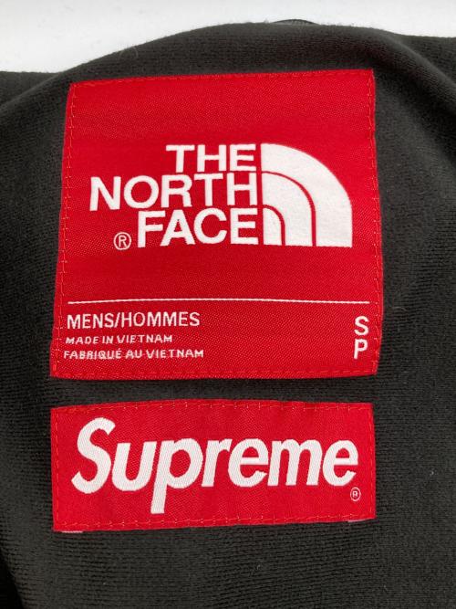 SUPREME（シュプリーム）Supreme (シュプリーム) THE NORTH FACE (ザ ノース フェイス) Studded Mountain Light Jacket/スタッズ マウンテン ライトジャケット　マウンテンパーカー ブラック サイズ:Ｓの古着・服飾アイテム