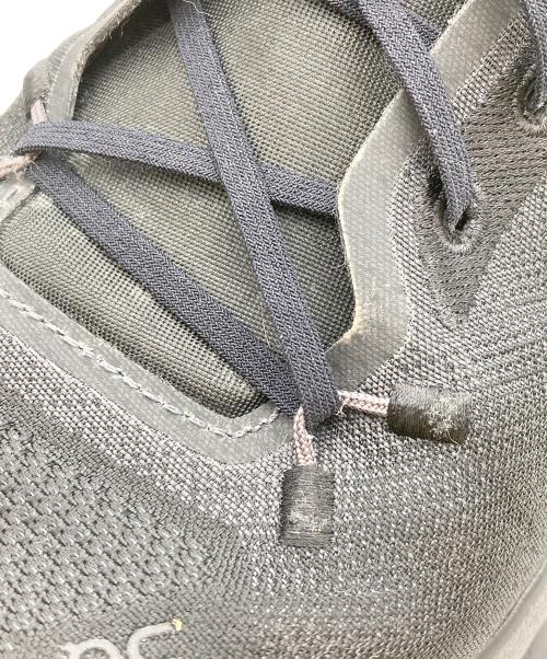 on（オン）on (オン) ローカットスニーカー/cloudtilt ブラック サイズ:25の古着・服飾アイテム