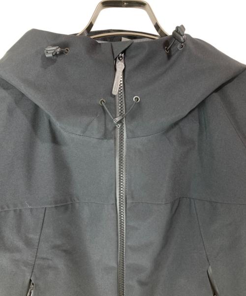 JJJJound（ジョウンド）JJJJound (ジョウンド) DESCENTE (デサント) HARD SHELL JACKET /ハードシェルジャケット ブラック サイズ:Ｌの古着・服飾アイテム