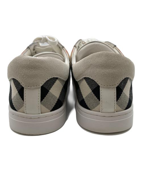 BURBERRY LONDON（バーバリーロンドン）BURBERRY LONDON (バーバリーロンドン) ハウスチェックローカットスニーカー ホワイト サイズ:42の古着・服飾アイテム