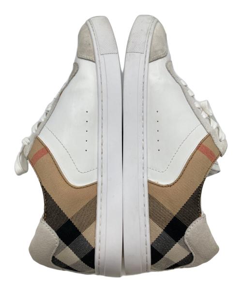 BURBERRY LONDON（バーバリーロンドン）BURBERRY LONDON (バーバリーロンドン) ハウスチェックローカットスニーカー ホワイト サイズ:42の古着・服飾アイテム