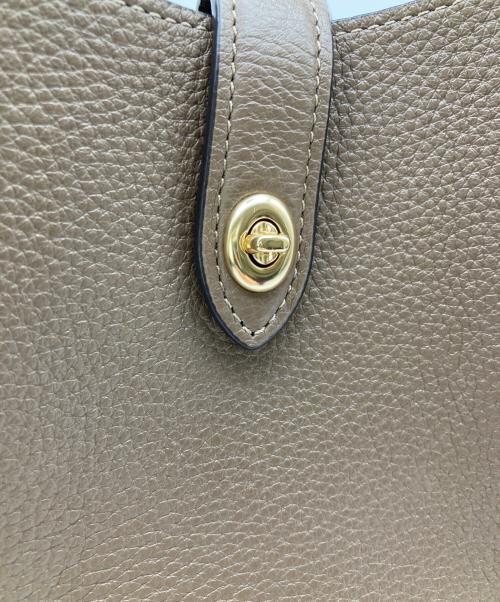 COACH（コーチ）COACH (コーチ) ハドリー ミニ クロスボディ バッグ ベージュの古着・服飾アイテム