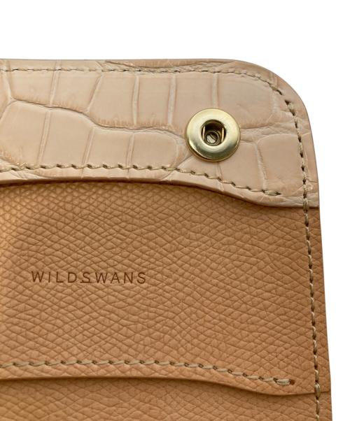 WILDSWANS（ワイルドスワンズ）WILDSWANS (ワイルドスワンズ) CASA/クロココンパクトウォレット ベージュの古着・服飾アイテム