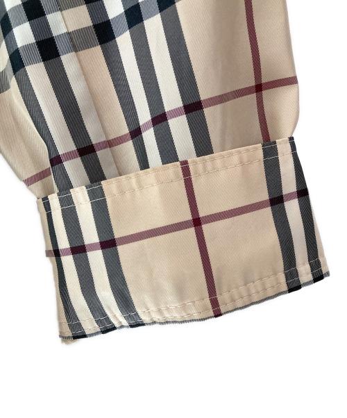 BURBERRY LONDON（バーバリーロンドン）BURBERRY LONDON (バーバリーロンドン) ノバチェックポリジャケット ベージュ サイズ:15の古着・服飾アイテム