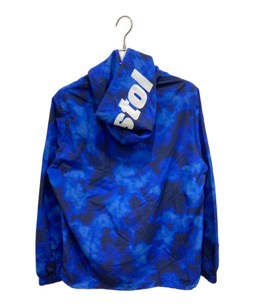 F.C.R.B.（エフシーレアルブリストル）F.C.R.B. (エフシーアールビー) PULLOVER ANORAK ブルー サイズ:Sの古着・服飾アイテム
