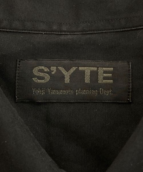 s'yte（サイト）s'yte (サイト) ブロードレギュラーカラーシャツ ブラック サイズ:4の古着・服飾アイテム
