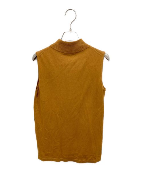 L'appartement（アパルトモン）L'appartement (アパルトモン) ハイネックノースリーブニット マスタード サイズ:Freeの古着・服飾アイテム