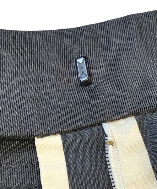 EMPORIO ARMANI（エンポリオアルマーニ）EMPORIO ARMANI (エンポリオアルマーニ) ストライプパンツ グレー×ベージュ サイズ:42の古着・服飾アイテム