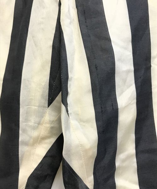 EMPORIO ARMANI（エンポリオアルマーニ）EMPORIO ARMANI (エンポリオアルマーニ) ストライプパンツ グレー×ベージュ サイズ:42の古着・服飾アイテム