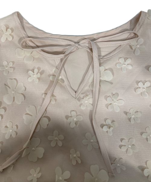 CAROLINA GLASER（カロリナ グレイサー）CAROLINA GLASER (カロリナ グレイサー) オケージョンフラワーワンピース アイボリー サイズ:Freeの古着・服飾アイテム