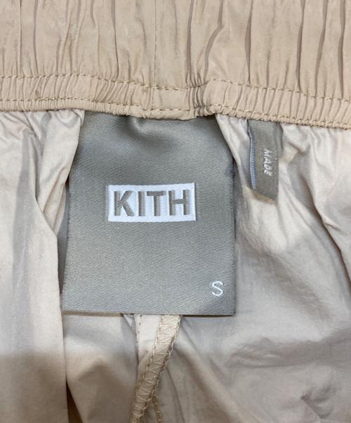 KITH（キス）KITH (キス) ナイロンジョガーパンツ ベージュ サイズ:Sの古着・服飾アイテム