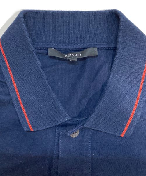 GUCCI（グッチ）GUCCI (グッチ) エンブレムデザインポロシャツ ネイビー サイズ:Mの古着・服飾アイテム