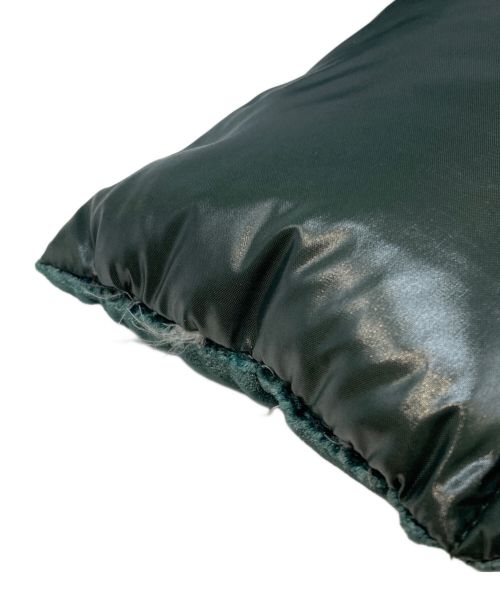 MONCLER（モンクレール）MONCLER (モンクレール) ベロアダウンマフラー グリーンの古着・服飾アイテム