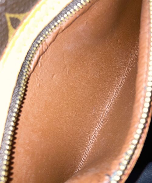 LOUIS VUITTON（ルイ ヴィトン）LOUIS VUITTON (ルイ ヴィトン) ショルダーポーチ ブラウンの古着・服飾アイテム