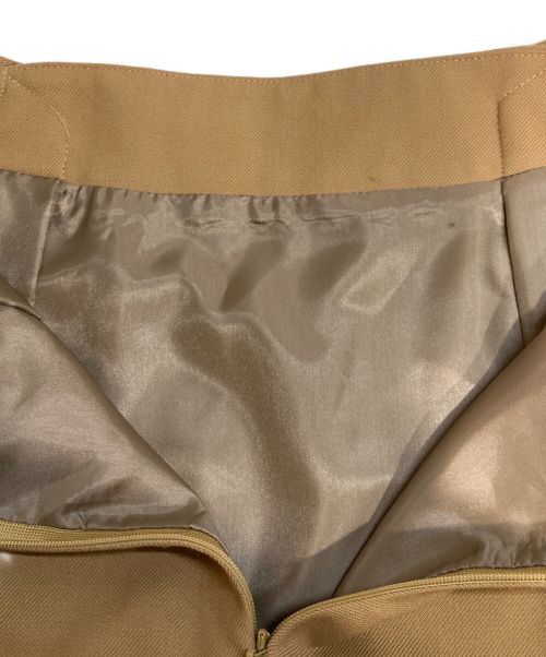 allureville（アルアバイル）allureville (アルアバイル) サイドタックフレアスカート ベージュ サイズ:Mの古着・服飾アイテム