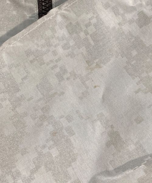 US ARMY（ユーエスアーミー）US ARMY (ユーエスアーミー) IPFUリフレクタートレーニングジャケット グレー サイズ:Small Reglarの古着・服飾アイテム