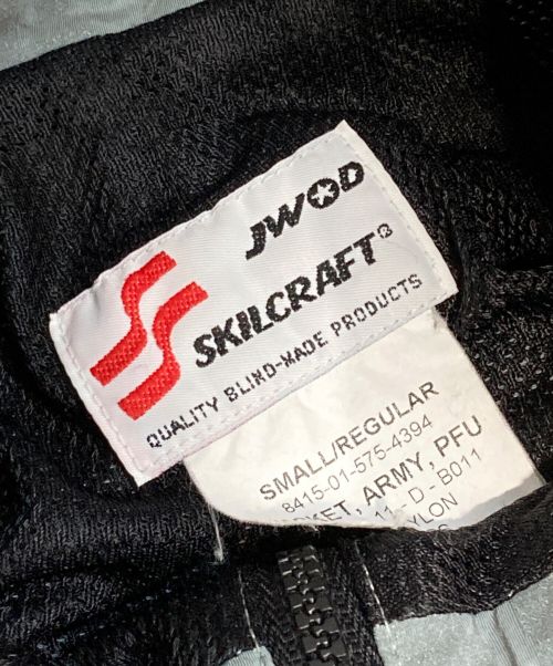 US ARMY（ユーエスアーミー）US ARMY (ユーエスアーミー) IPFUリフレクタートレーニングジャケット グレー サイズ:Small Reglarの古着・服飾アイテム