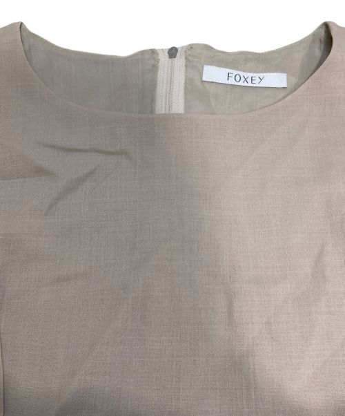 FOXEY（フォクシー）FOXEY (フォクシー) ノースリーブワンピース ベージュ サイズ:L(40)の古着・服飾アイテム
