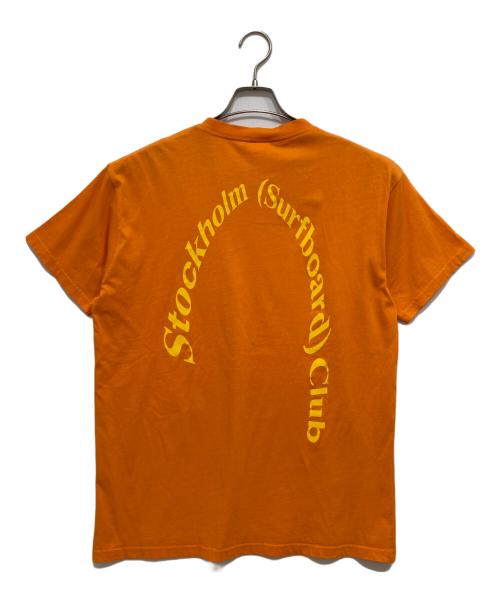 Stockholm Surfboard Club（ストックホルム サーフボード クラブ）Stockholm Surfboard Club (ストックホルム サーフボード クラブ) バックプリントカットソー オレンジ サイズ:Lの古着・服飾アイテム