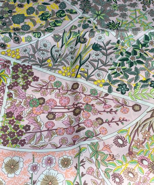 HERMES（エルメス）HERMES (エルメス) カレ90 Fleurs de Giverny ライトピンク/ピンク サイズ:89×89の古着・服飾アイテム