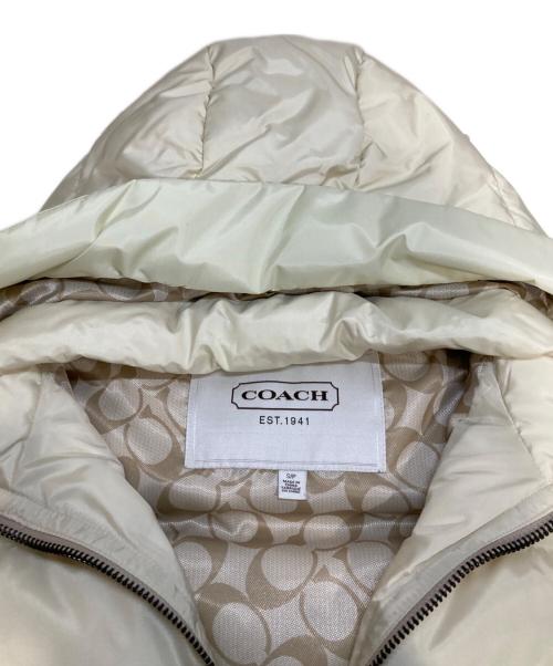 COACH（コーチ）COACH (コーチ) ダウンベスト アイボリー サイズ:Sの古着・服飾アイテム