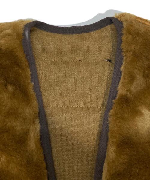 Barbour（バブアー）Barbour (バブアー) フロントジップ ファー ライナー ベスト ベージュ サイズ:36(S)の古着・服飾アイテム