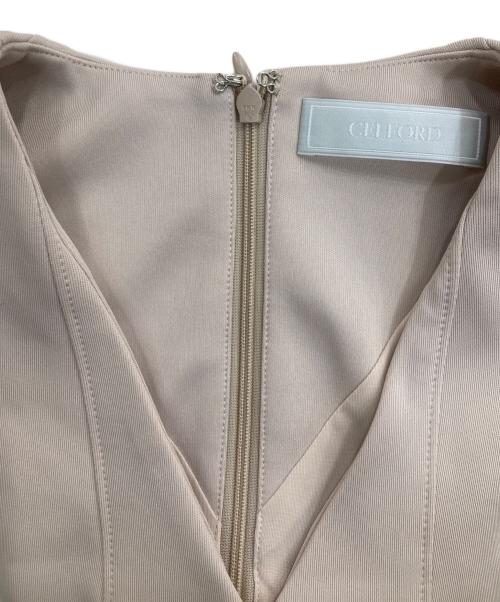 CELFORD（セルフォード）CELFORD (セルフォード) ロングスリーブポンチフレアワンピース ベージュ サイズ:Mの古着・服飾アイテム