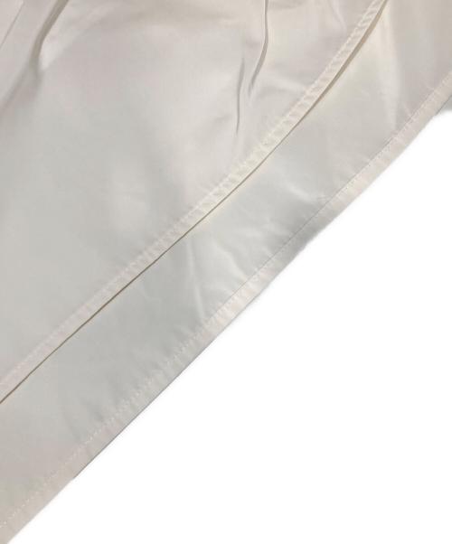 MW（エムダブリュー）MW (エムダブリュー) TAFFETA TUCK VOLUME SKIRT アイボリー サイズ:S (36)の古着・服飾アイテム