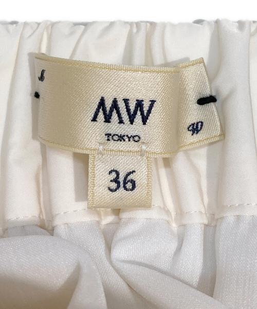 MW（エムダブリュー）MW (エムダブリュー) TAFFETA TUCK VOLUME SKIRT アイボリー サイズ:S (36)の古着・服飾アイテム