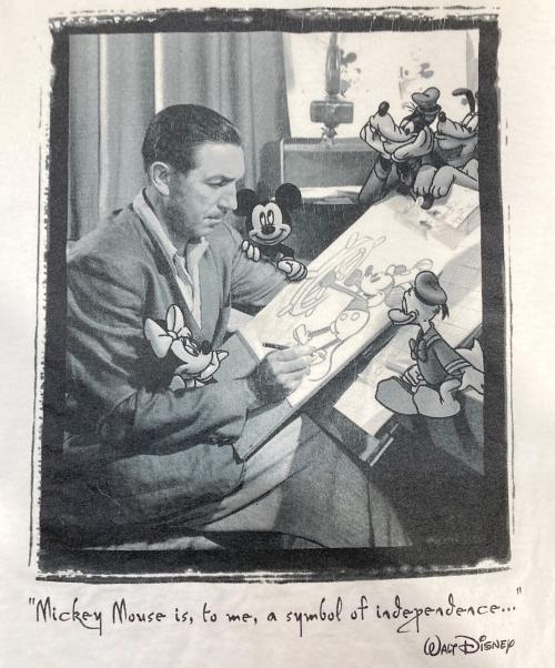 THE Disney Store（ザ ディズニー ストア）THE Disney Store (ザ ディズニー ストア) ヴィンテージバックプリントTシャツ ホワイト サイズ:XLの古着・服飾アイテム