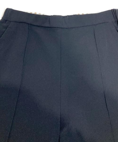 YORI（ヨリ）yori (ヨリ) ピンタックパンツ ブラック サイズ:Mの古着・服飾アイテム