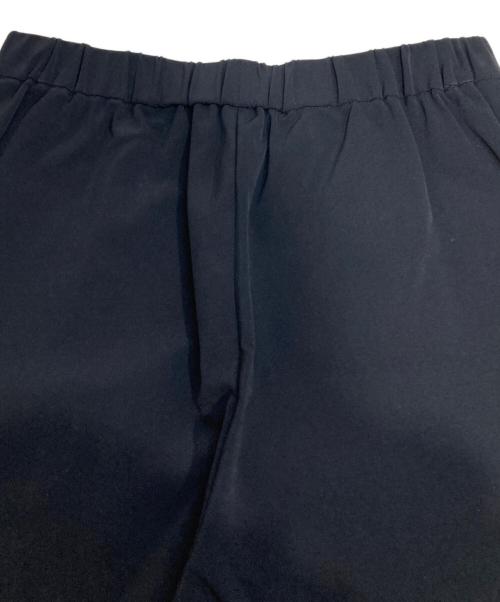 YORI（ヨリ）yori (ヨリ) ピンタックパンツ ブラック サイズ:Mの古着・服飾アイテム