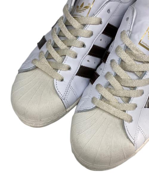 adidas（アディダス）adidas (アディダス) BILLY'S (ビリーズ) BILLY'S別注 SUPERSTAR 82 ホワイト×ブラウン サイズ:26.5cmの古着・服飾アイテム