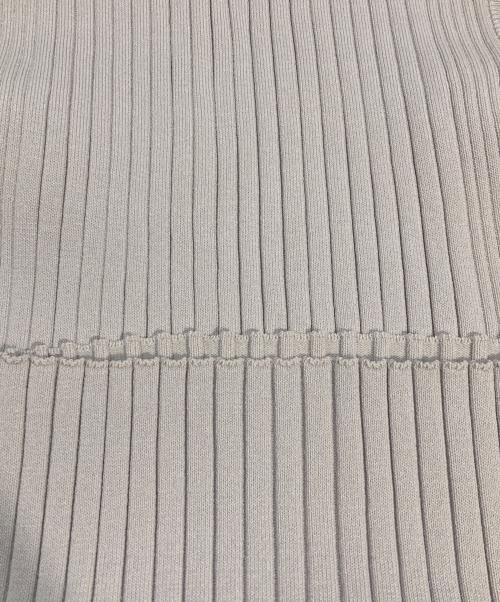 anuans（アニュアンス）anuans (アニュアンス) ノースリーブリブニットプルオーバー ベージュ サイズ:Free 未使用品の古着・服飾アイテム