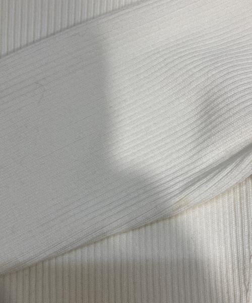 anuans（アニュアンス）anuans (アニュアンス) スリーブフレアシンプルニット ホワイト サイズ:Freeの古着・服飾アイテム