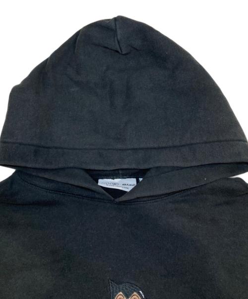 BlackEyePatch（ブラックアイパッチ）BlackEyePatch (ブラックアイパッチ) FLYING OG LABEL HOODIE ブラック サイズ:XLの古着・服飾アイテム